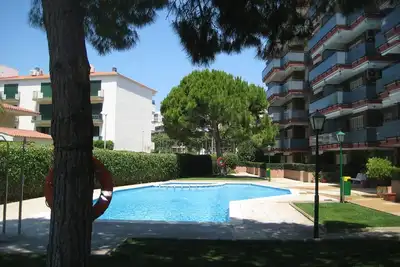 Image de Appartement avec piscine à 2 pas de la plage et de tous les services, 3 chambres, parking privé
