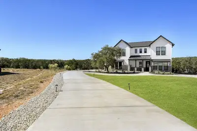 Image de Luxury Designer Home w/ Hot Tub, Games, Sleeps 10 Comfortably
