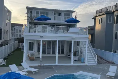Image de Virginia Beach, Family Home Croatan:  Ocean front home in private neighborhood