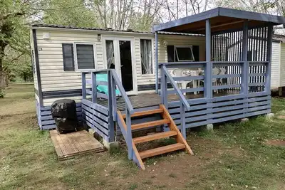 Image de Mobil home à partager en famille ou entre amis, à quelques mètres de la Dordogne