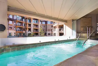 Image de Luxurious ski-in/ski-out resort accommodation at the Northstar resort in Truckee