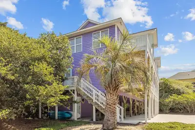 Image de 3rd Row Oceanview Duplex, beach and community pool access, in Spinnaker's Reach