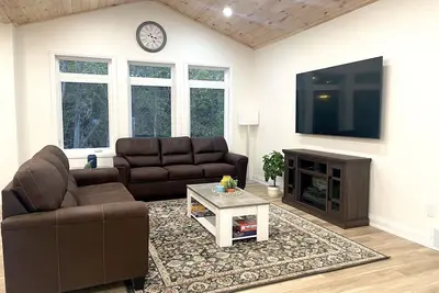 Getaway with newly built cottage which is just 20 mins away from Tobermory!