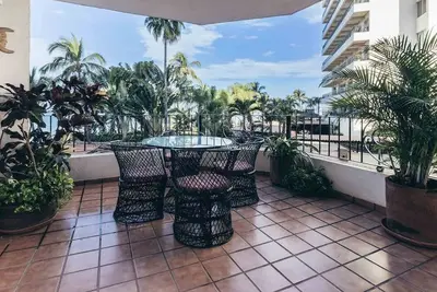 Image de Ocean view 2Br Condo-Balcony-Beach-Pool - 206