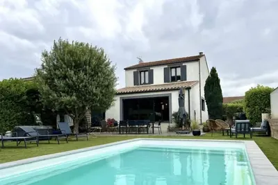 Image de Carcalove - Pool, Billard & Jacuzzi - 10pax