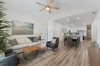 Image de Spacious 3br • Fenced Yard • Pet Friendly • Johnson Beach • Nas