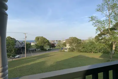 Image de Victorian cottage overlooking downtown Oak Bluffs and the Harbor.