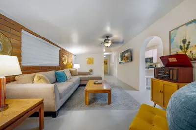 Image de Reid Park | 4br | Remodeled | Fenced | Sleeps 8