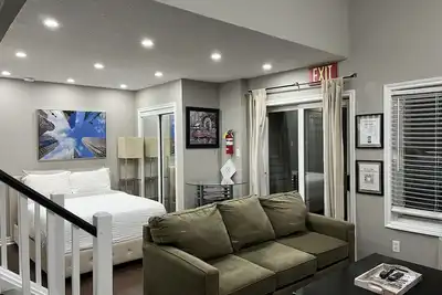 Image de Relaxing Condo with a year round hot tub!