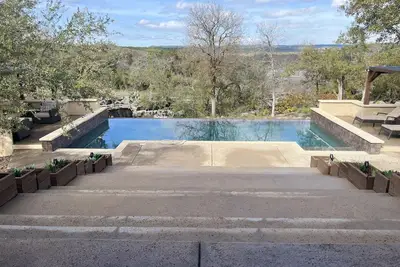 Image de Private Hilltop Hideaway w/ resort pool & Outdoor Living