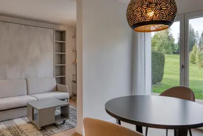 Image de Studio rénové avec terrasse à Megève - Proche pistes et golf, parking et wifi inclus