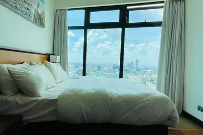 Image de Tastefully furnished apartment with beautiful views