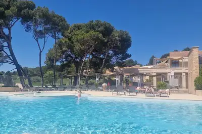 Image de Appartement Au  Domaine Du Golf De L'Isle Sur La Sorgue