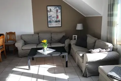 Image de Cozy, bright vacation apartment on 2 levels with conservatory