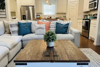 Image de The West Texas Oasis |10 mins from Texas Tech|