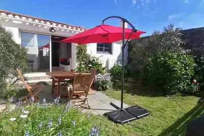 Image de Maison indépendante avec cour et jardin dans le port