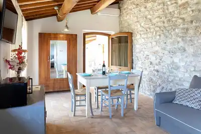 Image de [Rustic House] with patio and garden Assisi center