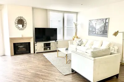 Image de Spacious 2 bedroom Venice beach condo