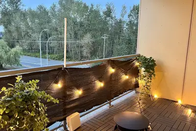 Image de Warm and inviting condo - 5 minutes from local shopping and eateries!