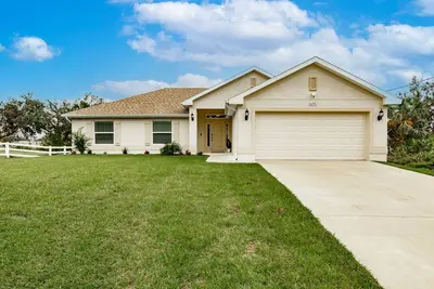 Image de Family friendly 4 bed 2 bath brand new house 25 minutes from beaches