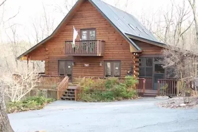 Image de Beacon of Light - Whole Cabin -Close to Callaway Gardens. Pet-friendly!