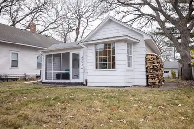 Image de Quaint Wbl Cottage - 2 Blocks from Historic Downtown
