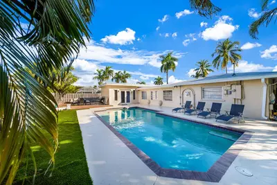 Image de \"Mia Ocean\"4 Bed Home 5 Min To Beach