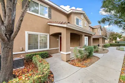 Image de 10 mins from sacramento international and downtown sacramento