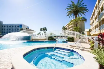 Image de Summer St. Pete Beach Resort Getaway