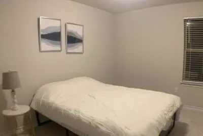 Image de Karaoke Zen House near Domain, Apple, Samsung, Dell