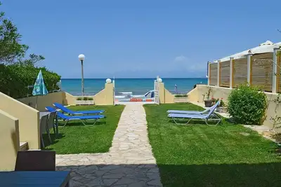 Image de Beach Front, Directly On The Beach, Ground Floor Apartment -\"Sea\"