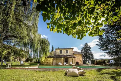 Image de Charming Farmhouse with Private Pool among Vineyards