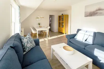 Image de Schöne, Helle Wohnung in Westerland mit Balkon und Gartenbenutzung