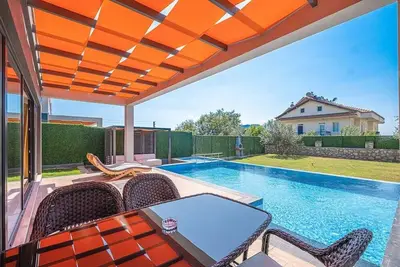 Image de 3 Bedroom Villa with Jacuzzi, Sauna in Hisaronu / Oludeniz by Villaboxturkey