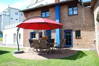 Image de Quaint: Blankenese house on the grounds of Villa Hamburg