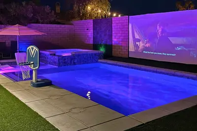Image de Outdoor Movie | Pool | Game Room |  Glamping Yurt | Massage Chair