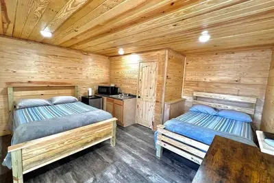 Image de Grenada Lake Resort Cabin # 1