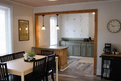 Image de Home with sauna, backyard, and walkable to popular places in town!