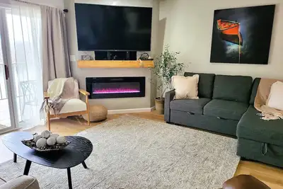 Image de Luxury Lakefront Family Condo with Boat Slip