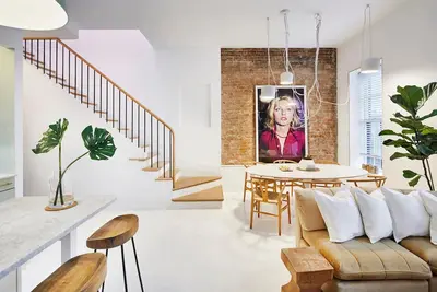 Image de Solar Powered Brownstone w\/ treetop terrace