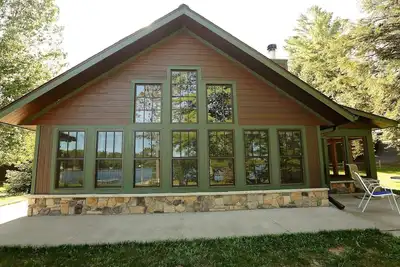 Image de PineCone Cabin located on Little St Germain Lake