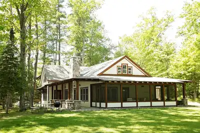 Image de LilyPad Lodge located on Little St Germain Lake