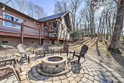 Image de ‘Glenville Serenity Lodge' w/ Lake Views!