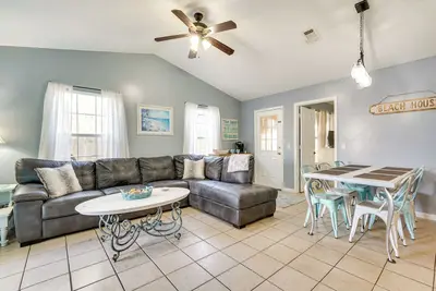 Image de Pet-Friendly Pcb Duplex - Walk to Beach!