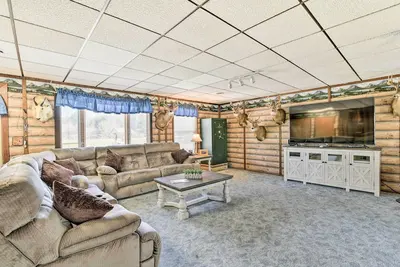 Image de Cozy Cass City Retreat w/ Spacious Deck!