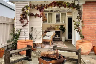 Image de The Gypsy Saddler across from Tenterfield Saddler