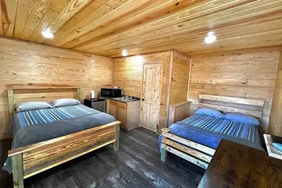 Image de Grenada Lake Resort Cabin # 4