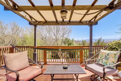 Image de Sevierville Home: Lookout Deck, 10 Mi to Dollywood