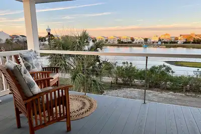 Image de Incredible Water Views on Carolina Beach - The Happy House