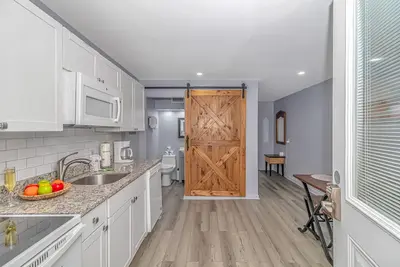 Image de 125 Atlantic Avenue Unit K - Pet Friendly! Walk To The Beach and Pier! 1br - 1ba -Sleeps 2-4 guests!
